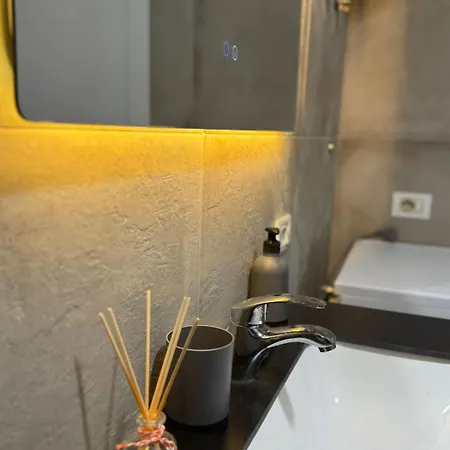 Warm&stylish Apartment